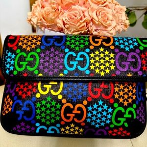 GUCCI
GG Supreme Monogram Psychedelic Slim Belt Bag Black